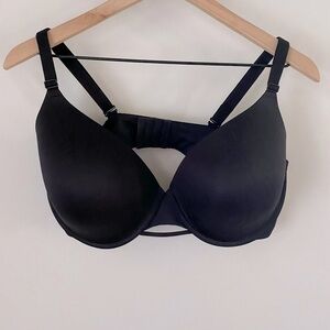 Hanes Black Bra With Underwire Comfortable Sides Size 2XL Hook In Back Soft